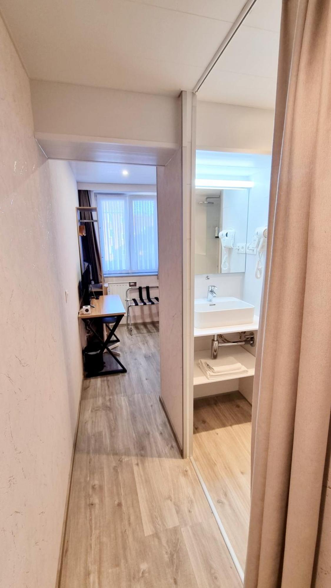 Hotel Cardiff Οστένδη Δωμάτιο φωτογραφία